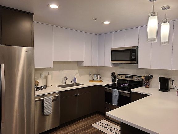 5th image of 1310 W College Ave #302
