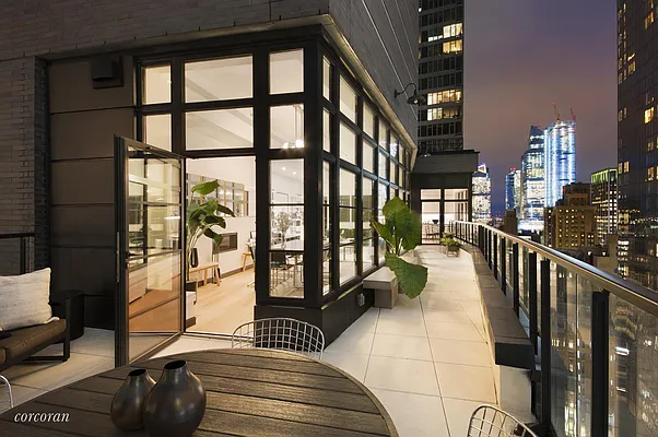 Sold by Corcoran | media 6