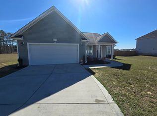 660 Carolina Church Rd, Saint Pauls, NC 28384