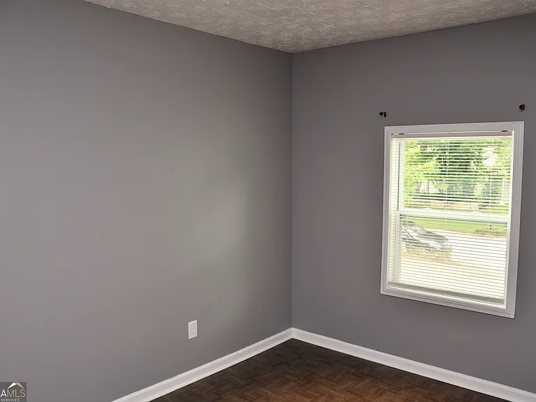 5932 Homestead Cir — Photo 3