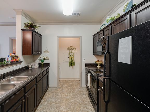 2nd image of 950 Big Sky Dr APT E-110