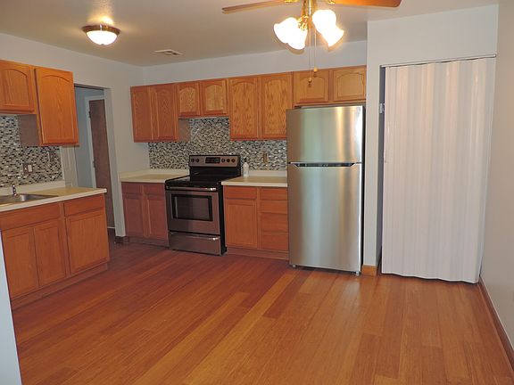 4th image of 7425 Brookdale Dr #2-202