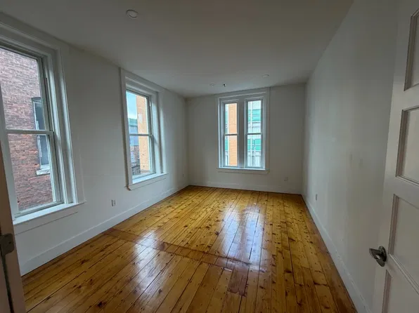 4 Elliot St #9, Brattleboro, VT 05301