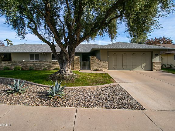 3rd image of 18435 N 125TH Avenue