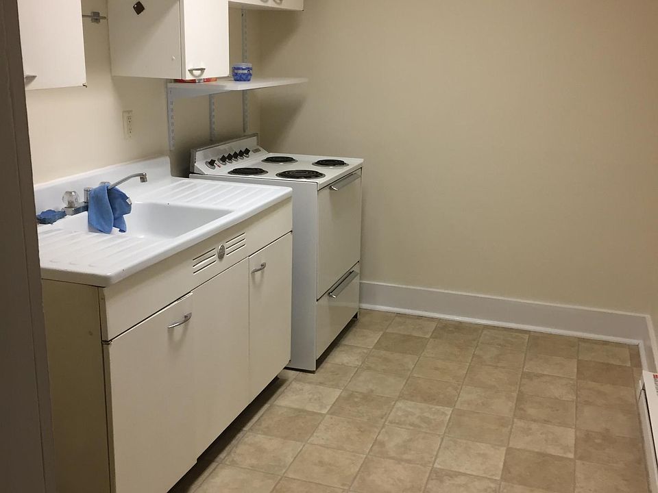 2nd image of 20205 State Line Rd Unit U1