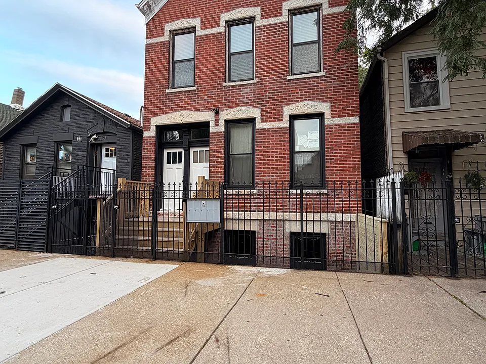 2227 W 21st St #GRD