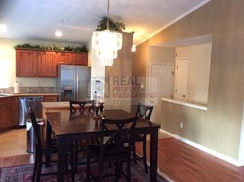 2nd image of 2953 37th Ave NE