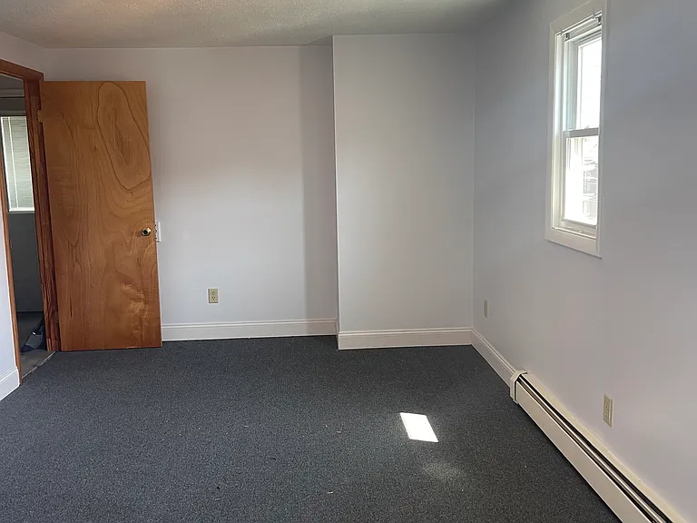 532 Warren St E — Photo 22