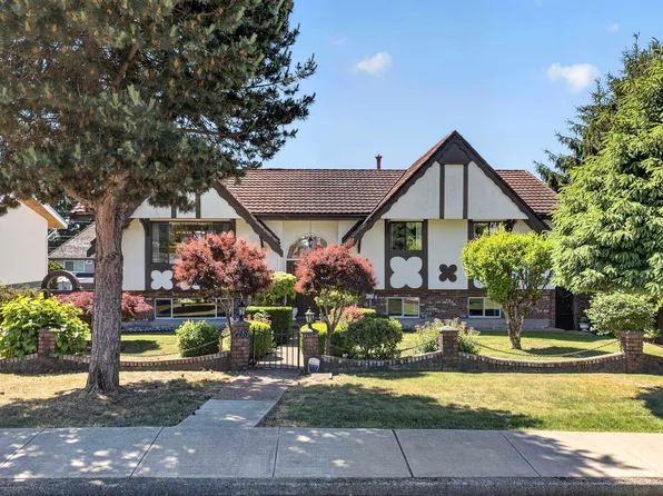 6148 Charles St, Burnaby, BC V5B 2G8