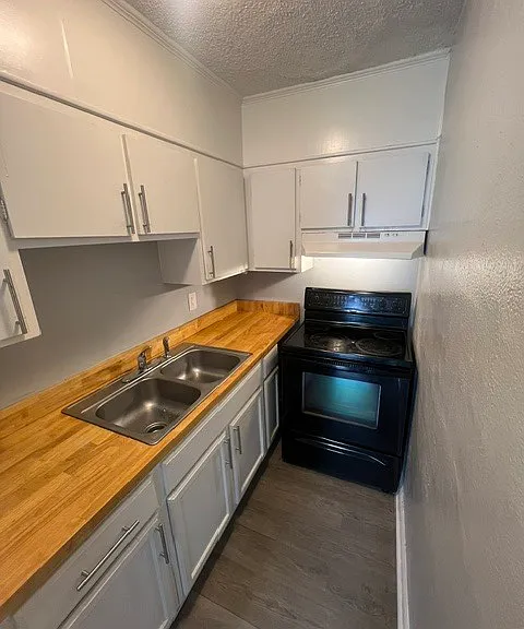 3100 Azalea Dr #B — Photo 7