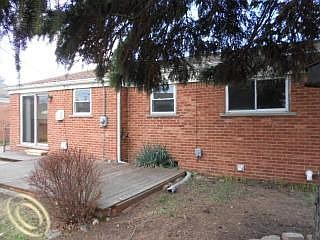 4th image of 724 Fairlane St