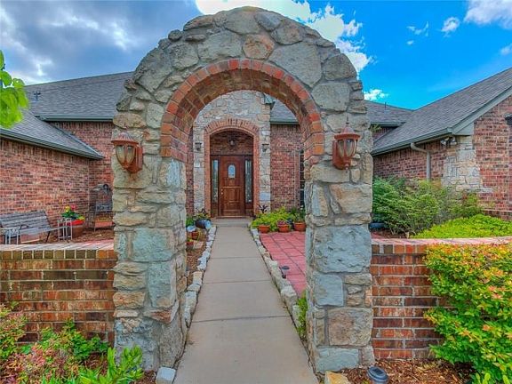 2nd image of 3115 Wimberley Creek Dr