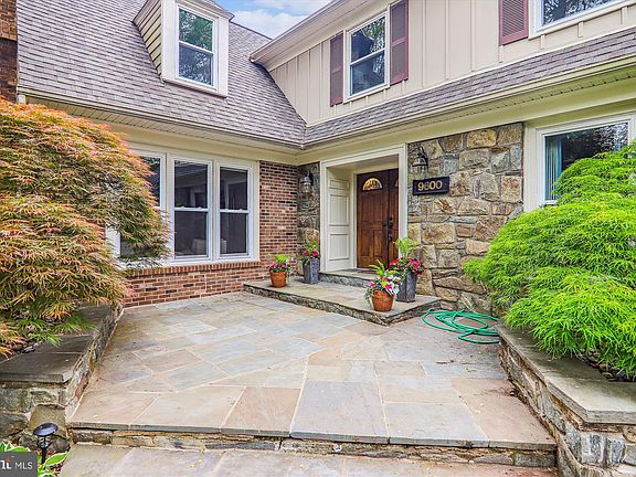 2nd image of 9600 Windcroft Way