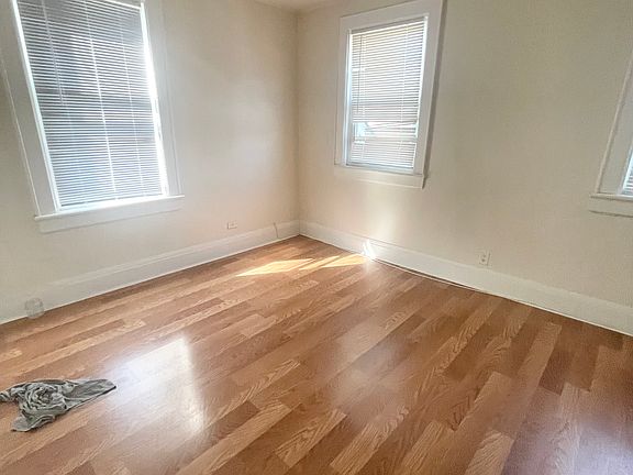 4th image of 5958 Grand Ave