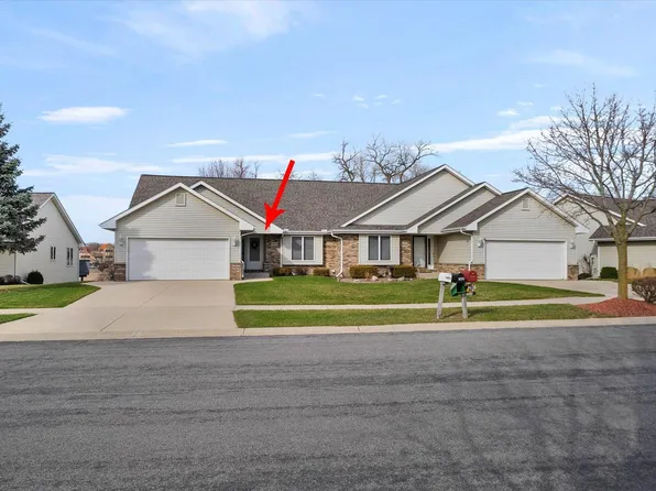 1054 Stillwater LANE, Hartford, WI 53027