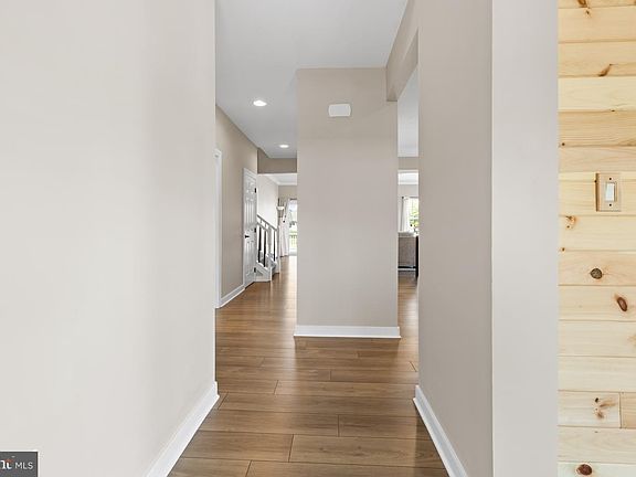 4th image of 24819 Rivers Edge Rd