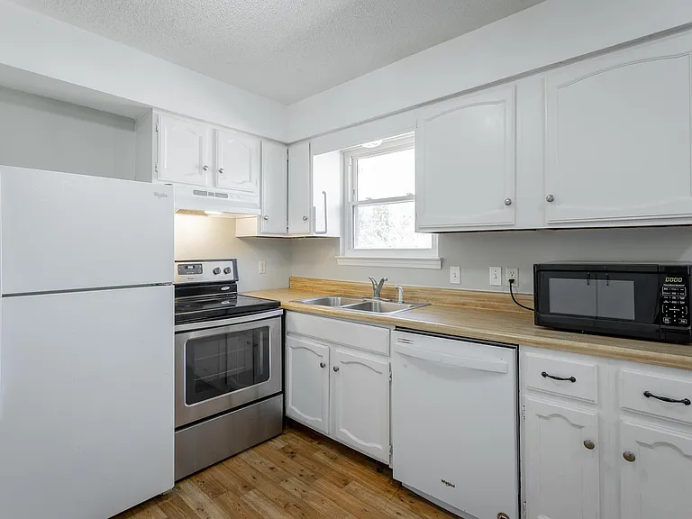 1613 N Chester Rd — Photo 15