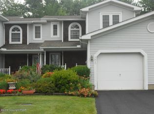 504 Emerald Ct, East Stroudsburg, PA 18301