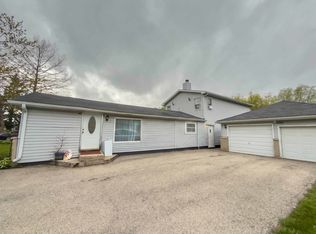 2912 18th Pl, North Chicago, IL 60064