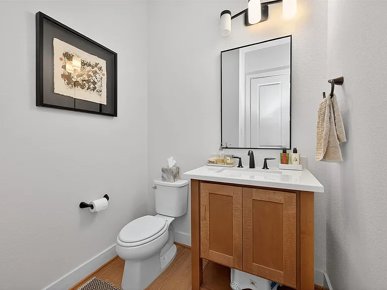 9722 Dani Lake Dr — Photo 10