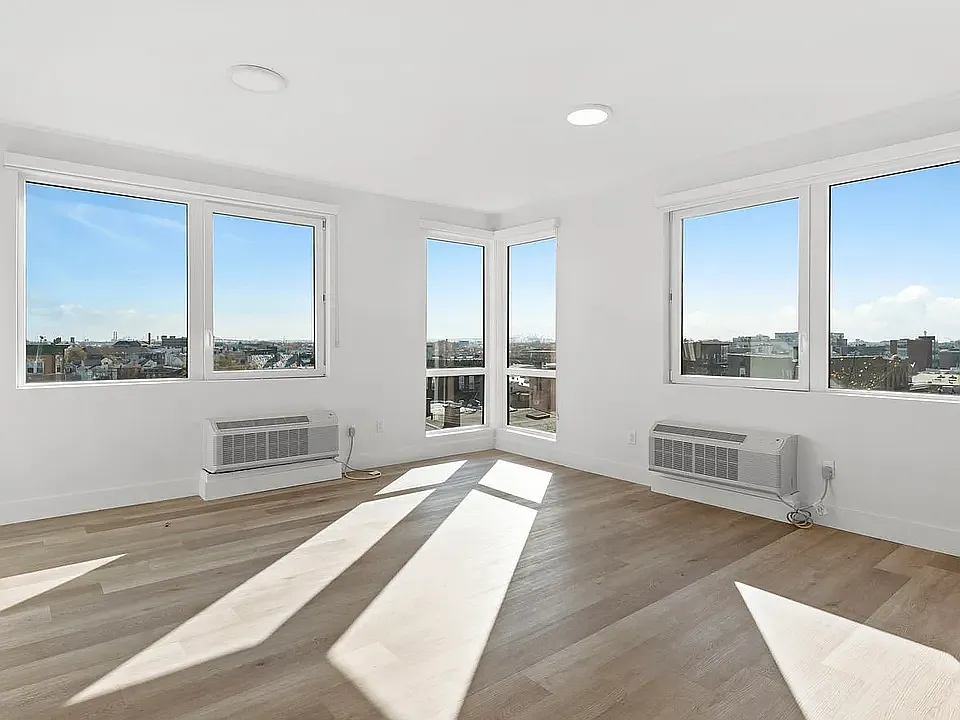 Building Photo - 28 Jefferson St #VAR6