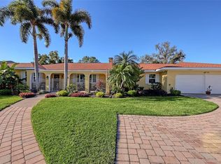 844 Magellan Dr, Sarasota, FL 34243