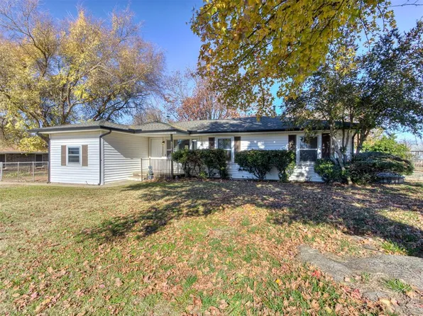 10525 Bellview Dr, Midwest City, OK 73130