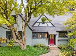 2155 SW Edgewood Rd, Portland, OR 97201