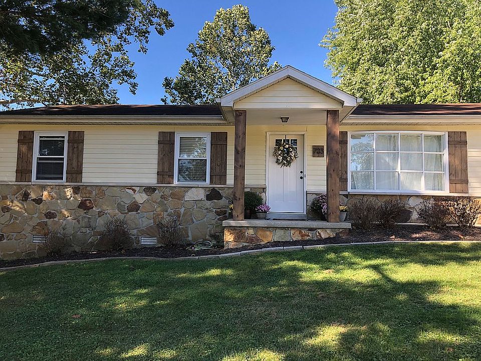 1st image of 703 Vista Dr