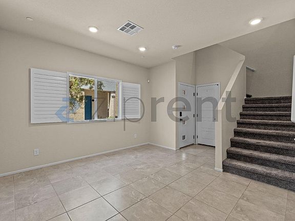 3rd image of 4519 Sapphire Moon Ave
