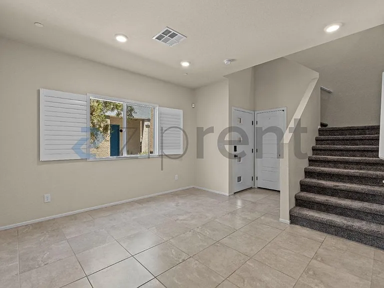 4519 Sapphire Moon Ave — Photo 3