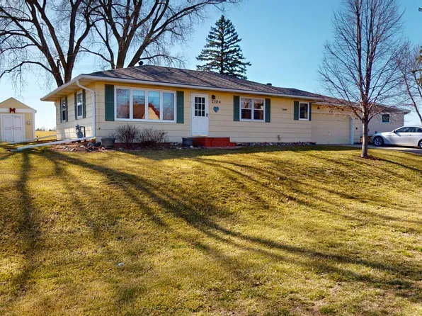2104 Kenneth Dr, Albert Lea, MN 56007