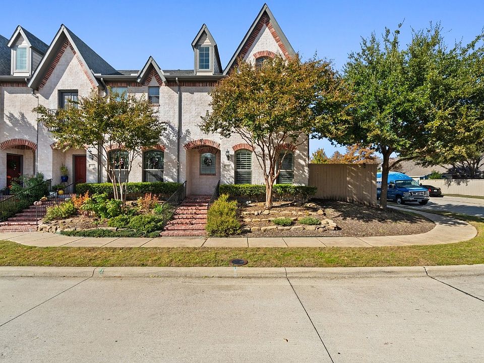 1st image of 1800 Desoto Dr