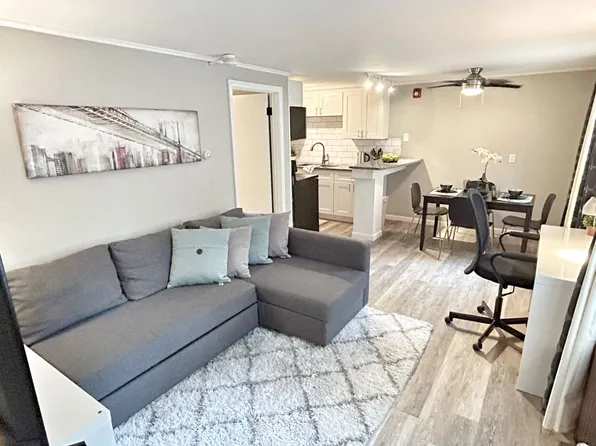 Storrs Apts, 611 Middle Tpke #0, Storrs Mansfield, CT 06268