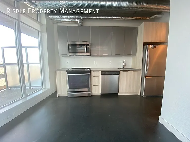 624 8th Ave SE #402 — Photo 6