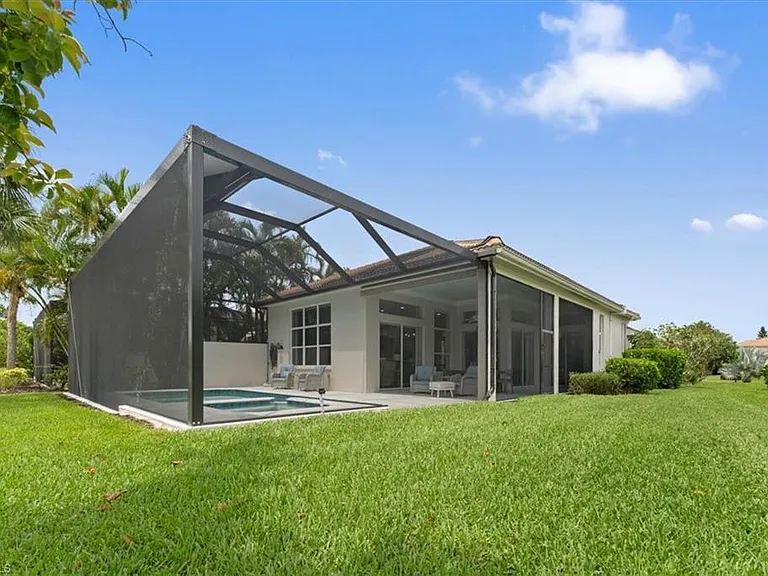 8541 Pepper Tree Way — Photo 18