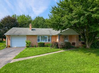 1864 Powder Mill Rd, York, PA 17402