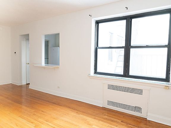5th image of 70 Clark St APT 4K