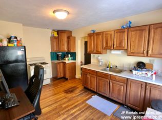 4440 Washington St APT 3R, Boston, MA 02131