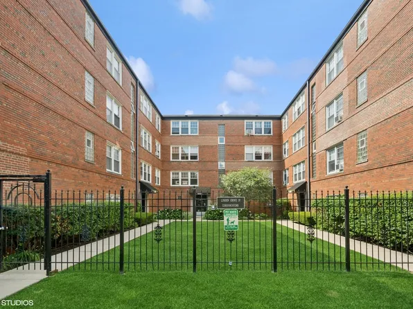 2427 W Farragut Ave APT 1A, Chicago, IL 60625