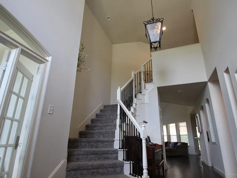 1716 Winding Hollow Ln — Photo 5