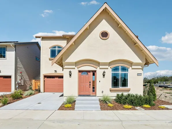 1112 Emersyn St, Hollister, CA 95023