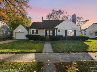 800 E Bernhard Ave, Hazel Park, MI 48030