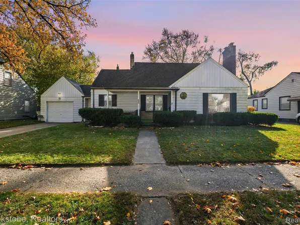 800 E Bernhard Ave, Hazel Park, MI 48030