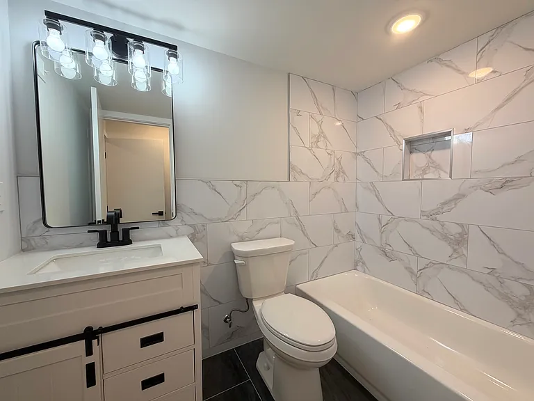 2120 N 7th St #1A — Photo 5