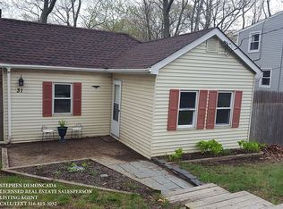 31 Greenlawn Rd, Sound Beach, NY 11789