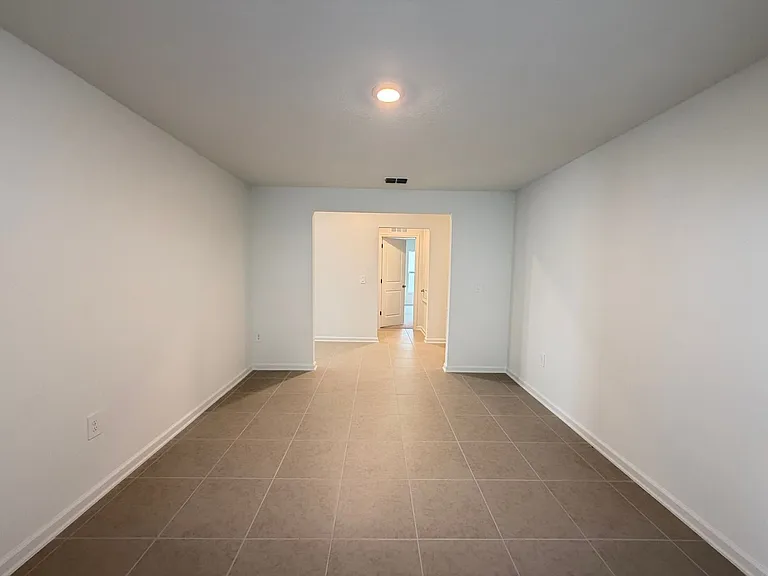 1116 Tyler Loop — Photo 11