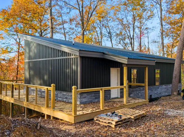 266 Blossom Way, Zoe, KY 41397