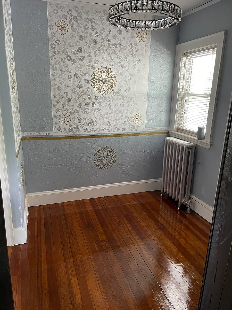 Building Photo - 10 Thorndike St