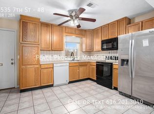 2535 7th St APT 8, Shelbyville, MI 49344